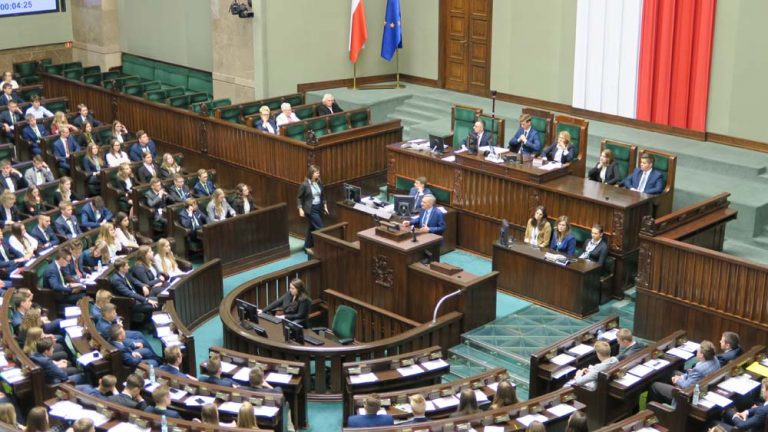 widok z góry na salę sejmową