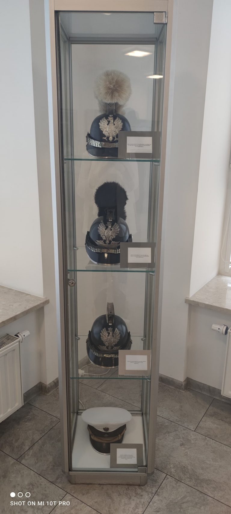wystawa stała Policja Państwowa 1919-1939, hełmy paradne wz. 25