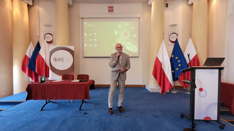 Dyrektor ORE, Andrzej Suchenek
