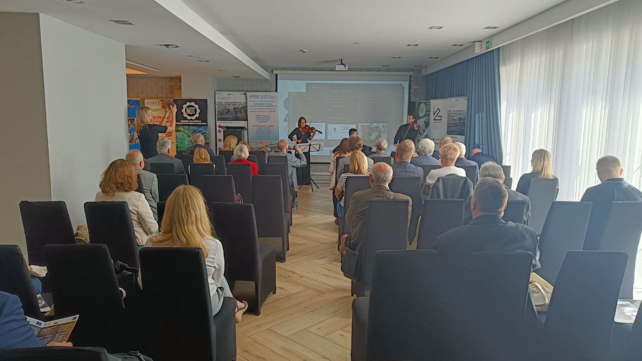 II Ogólnopolska Konferencja Naukowo-Branżowa pod hasłem „Automatyka przyszłości. Kompetencje, które napędzają przemysł – podsumowanie działalności Branżowego Centrum Umiejętności nr 2 w Radomiu”