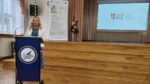 Ekspertka Ewa Szczerba podczas prelekcji na konferencji Specjalistycznego Centrum Wspierającego Edukację Włączającą w Białej Podlaskiej