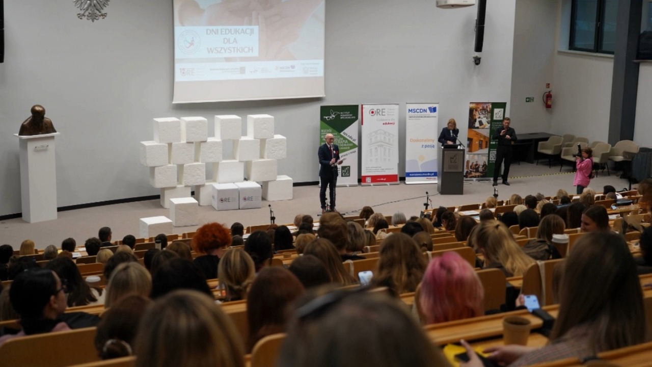Podsumowanie konferencji „Edukacja dla wszystkich – w&nbsp;edukacji najważniejszy jest człowiek”