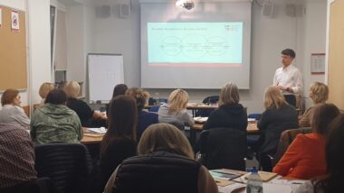 Dr Mateusz Konieczny przedstawia modele działalności doradców kariery