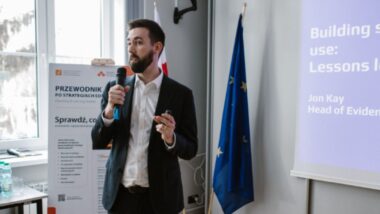 Jonathan Kay z Education Endowment Foundation (EEF)