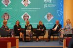 Uczestnicy panelu dyskusyjnego; od lewej: Marzena Kędra, Magdalena Radwan-Rôhrenschef, Inetta Nowosad, Ewa Lubczyńska, Andrzej Suchenek, Iwona Konopka