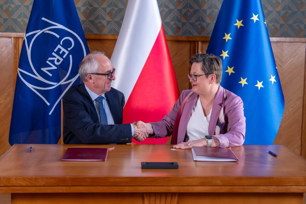 Podpisanie porozumienia między MEN a CERN / fot. MEN