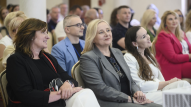 Uczestnicy XVII Kongresu MOW i MOS. Od lewej: Aneta Purzycka z MEN, wicedyrektor ORE Marzenna Habib, konsultant krajowa w dziedzinie psychiatrii dzieci i młodzieży dr n. med. Aleksandra Lewandowska, kierownik WRS Marta Paluch